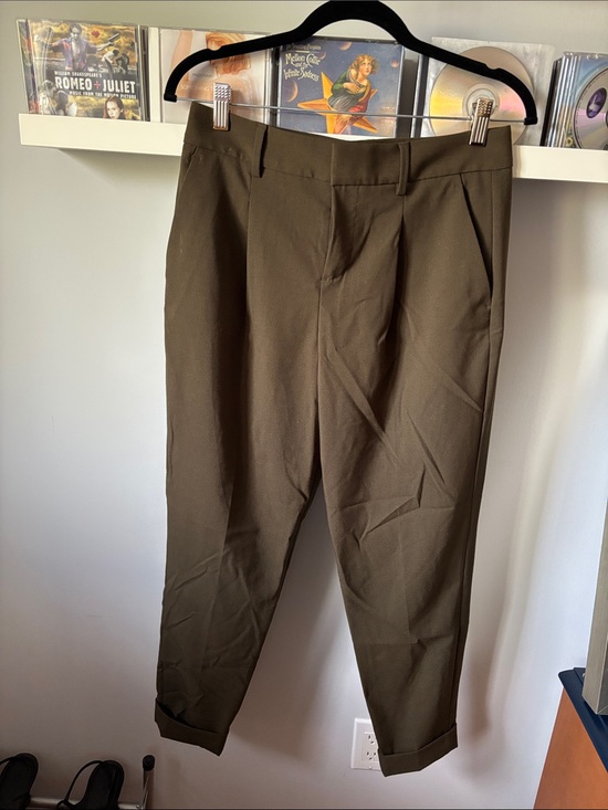 Banana Republic Pants - Banana Republic Olive Pants